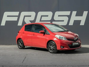 Хетчбэк Toyota Vitz 2013 года, 840000 рублей, Краснодар