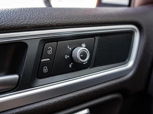 Внедорожник Volkswagen Touareg 2016 года, 2989000 рублей, Краснодар