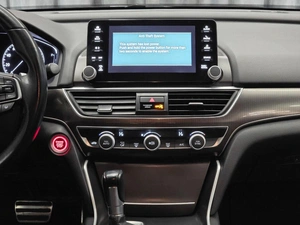 Седан Honda Accord 2018 года, 1879000 рублей, Красноярск