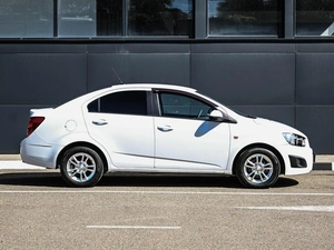Седан Chevrolet Aveo 2015 года, 889000 рублей, Кирилловка