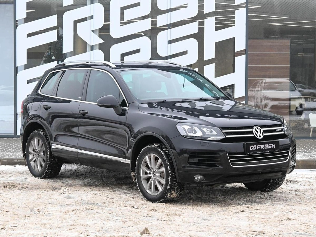 Внедорожник Volkswagen Touareg 2011 года, 1880000 рублей, Волгоград