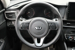 Седан Kia Optima 2018 года, 1679000 рублей, Омск