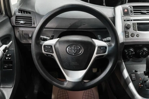 Минивэн Toyota Verso 2012 года, 1199000 рублей, Новокузнецк