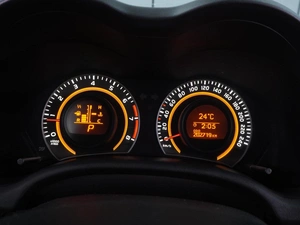 Седан Toyota Corolla 2011 года, 889000 рублей, Воронеж