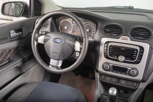 Хетчбэк Ford Focus 2007 года, 399000 рублей, Томск