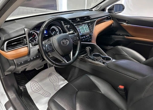 Седан Toyota Camry 2019 года, 2907000 рублей, Красноярск