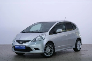 Хетчбэк Honda Fit 2009 года, 749000 рублей, Омск