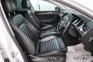 Седан Volkswagen Passat 2016 года, 1639000 рублей, Красноярск
