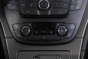 Седан Opel Insignia 2010 года, 999000 рублей, Кемерово