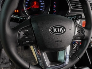 Хетчбэк Kia Rio 2012 года, 879000 рублей, Воронеж