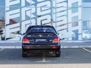 Седан Mitsubishi Lancer 2005 года, 498000 рублей, Краснодар