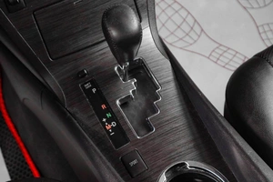 Седан Toyota Avensis 2010 года, 1039000 рублей, Тюмень