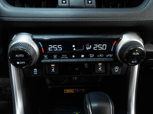 Внедорожник Toyota RAV4 2024 года, 4255000 рублей, Ставрополь