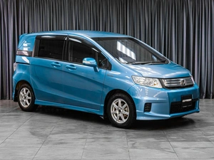 Минивэн Honda Freed 2012 года, 1099000 рублей, Тюмень