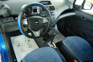 Хетчбэк Chevrolet Spark 2011 года, 439000 рублей, Омск