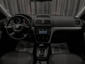 Внедорожник Skoda Yeti 2011 года, 650000 рублей, Красноярск
