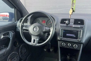 Седан Volkswagen Polo 2012 года, 780000 рублей, Солонцы