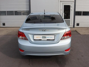 Седан Hyundai Solaris 2013 года, 905000 рублей, Железногорск