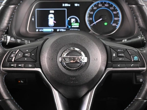 Хетчбэк Nissan Leaf 2018 года, 1669000 рублей, Ростов-на-Дону