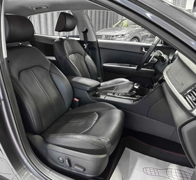 Седан Kia K5 2018 года, 1750000 рублей, Красноярск