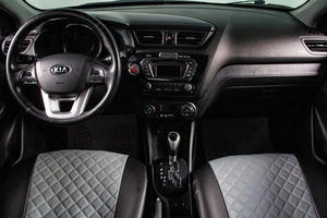 Хетчбэк Kia Rio 2013 года, 999000 рублей, Сургут