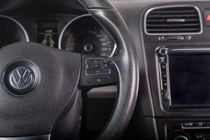 Хетчбэк Volkswagen Golf 2012 года, 749000 рублей, Томск