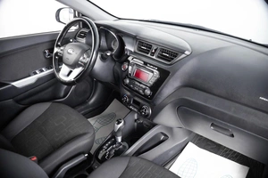 Хетчбэк Kia Rio 2013 года, 999000 рублей, Пермь