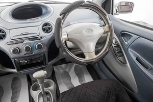 Хетчбэк Toyota Vitz 1999 года, 369000 рублей, Барнаул