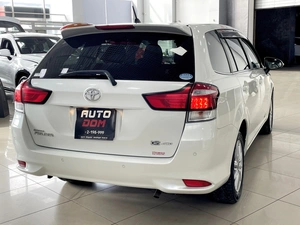 Универсал Toyota Corolla Fielder 2018 года, 1367000 рублей, Солонцы