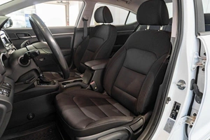 Седан Hyundai Elantra 2017 года, 1599000 рублей, Петрозаводск