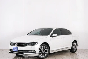 Седан Volkswagen Passat 2016 года, 1639000 рублей, Красноярск