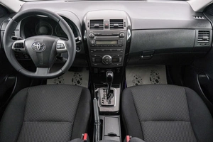 Седан Toyota Corolla 2012 года, 1159000 рублей, Красноярск