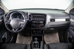 Внедорожник Mitsubishi Outlander 2017 года, 1859000 рублей, Пермь