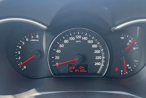 Внедорожник Kia Sorento 2017 года, 2635000 рублей, Солонцы