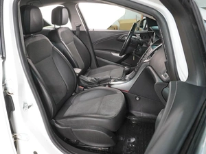 Хетчбэк Opel Astra 2012 года, 879000 рублей, Воронеж