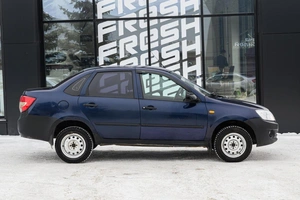 Седан ВАЗ (LADA) Granta 2013 года, 220000 рублей, Ульяновск