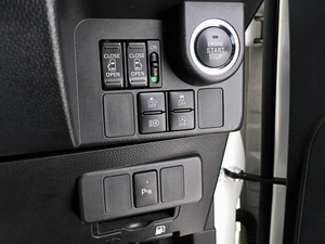 Минивэн Toyota Roomy 2019 года, 1160000 рублей, Волгоград