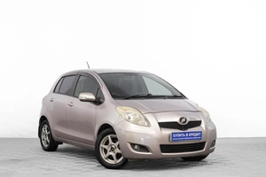 Хетчбэк Toyota Vitz 2010 года, 649000 рублей, Барнаул