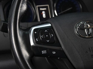 Седан Toyota Camry 2018 года, 2690000 рублей, Омск