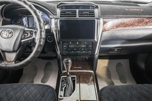 Седан Toyota Camry 2017 года, 2159000 рублей, Барнаул