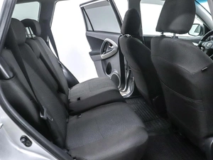 Внедорожник Toyota RAV4 2011 года, 1750000 рублей, Красноярск