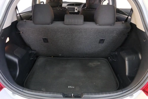 Хетчбэк Toyota Vitz 2014 года, 819000 рублей, Омск