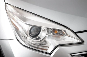 Хетчбэк Toyota Ractis 2015 года, 929000 рублей, Барнаул