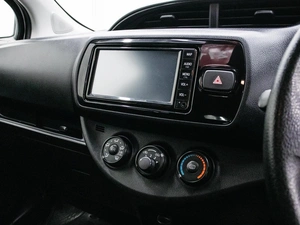 Хетчбэк Toyota Vitz 2019 года, 1050000 рублей, Красноярск