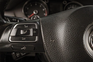 Седан Volkswagen Passat 2011 года, 949000 рублей, Челябинск