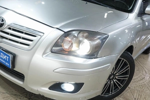 Седан Toyota Avensis 2006 года, 639000 рублей, Новокузнецк