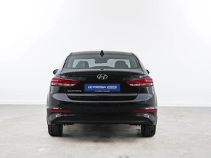 Седан Hyundai Elantra 2017 года, 1600050 рублей, Москва