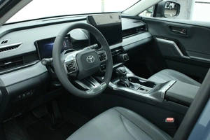 Внедорожник Toyota RAV4 2026 года, 4295000 рублей, Красноярск