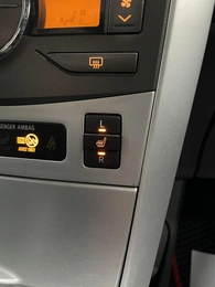 Седан Toyota Corolla 2010 года, 1187000 рублей, Солонцы