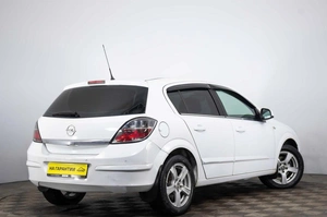 Хетчбэк Opel Astra 2011 года, 759000 рублей, Пермь